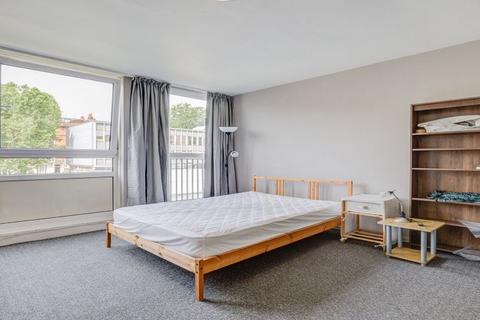 3 bedroom flat to rent, NW1