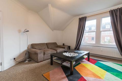 2 bedroom flat to rent, NW3