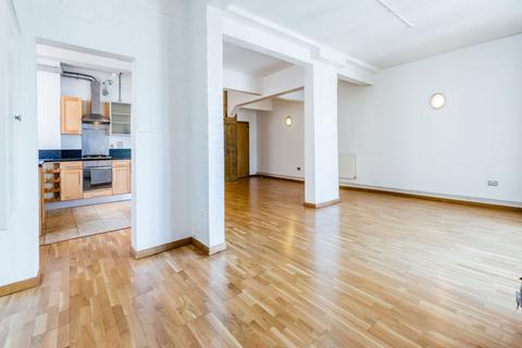 1 bedroom flat to rent, E2