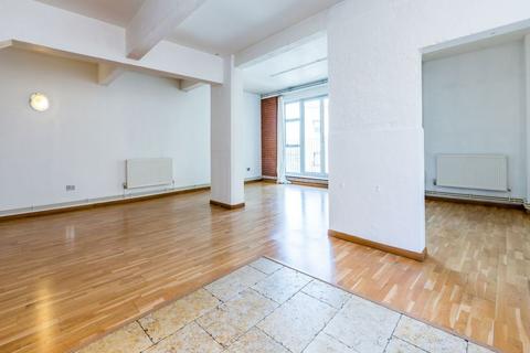 1 bedroom flat to rent, E2
