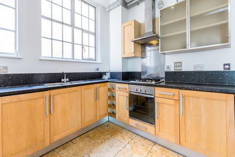 1 bedroom flat to rent, E2