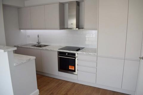 2 bedroom flat to rent, Enderley Road, Harrow