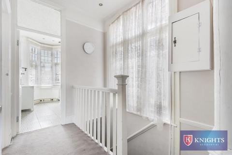 undefined, Fox Lane, Palmers Green, London, N13