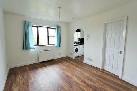 1 bedroom flat to rent, Somerset Gardens, White Hart Lane, London, N17