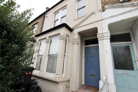 2 bedroom flat to rent, Vale Road, Haringey, London, N4