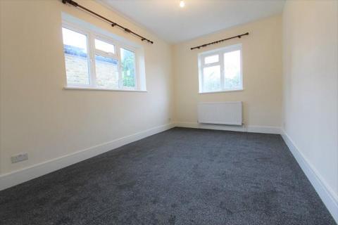 2 bedroom flat to rent, Vale Road, Haringey, London, N4