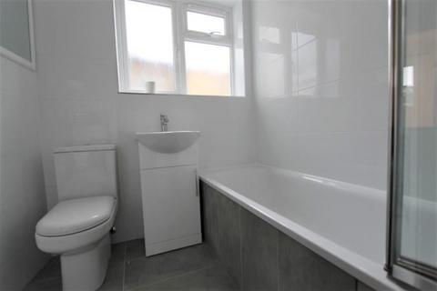 2 bedroom flat to rent, Vale Road, Haringey, London, N4