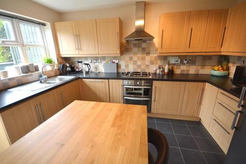 4 bedroom detached house to rent, Embleton Drive, Chester Le Street, Dh2