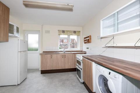 undefined, Sunbury-On-Thames,  Surrey,  TW16