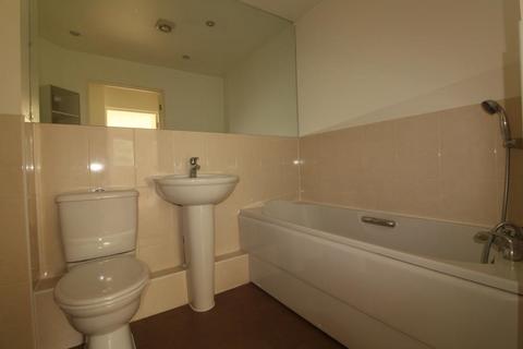 2 bedroom flat to rent, Watery Lane, Broxbourne
