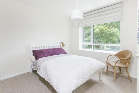 3 bedroom flat to rent, Purcell House, SW10
