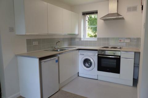 Studio to rent, Stanton Close, Cranleigh