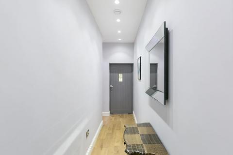 undefined, Midmoor Road, Wimbledon