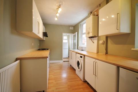 4 bedroom terraced house to rent, Barclay Street, West End, Leicester, LE3
