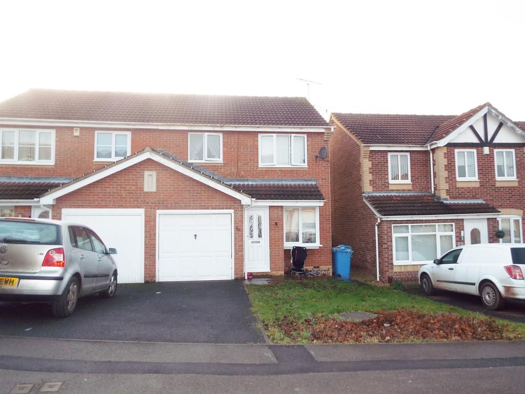 Lancaster Walk, Gateford, Worksop 3 bed semidetached house £125,000
