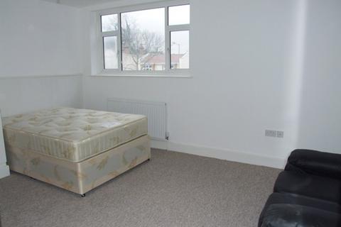 undefined, Hutton Grove, Finchley N12