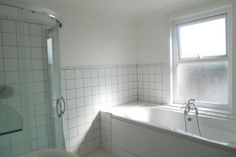 2 bedroom terraced house to rent, Margate