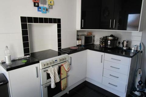 2 bedroom flat to rent - Ravens Court, Alexandra Road, Southend on Sea