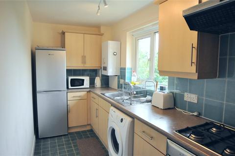 2 bedroom apartment to rent, Davey Close, London, N13