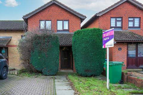 2 bedroom end of terrace house to rent, Chenies Way, Watford, Hertfordshire, WD18