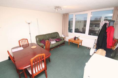 3 bedroom flat to rent - High Kingsdown, Kingsdown, BS2