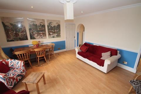 4 bedroom flat to rent - *STUDENT PROPERTY* Kingsdown Parade, Kingsdown, Bristol, BS6