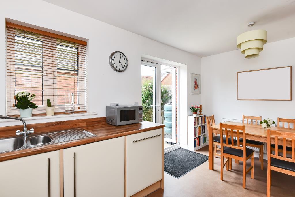 Kitchen dining room