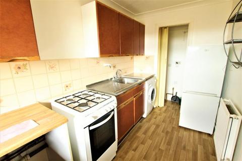 2 bedroom flat to rent, Park Court, Preston Road, HA3 0QR