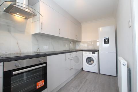 2 bedroom flat to rent, Park Court, Preston Road, Kenton