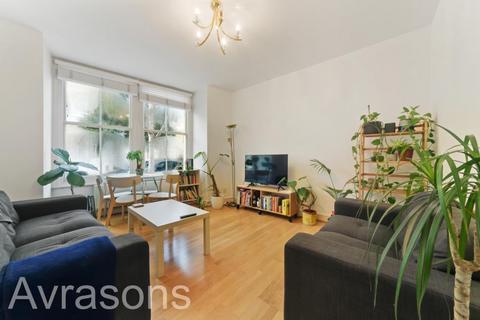 2 bedroom flat to rent, HEYFORD AVENUE, VAUXHALL,