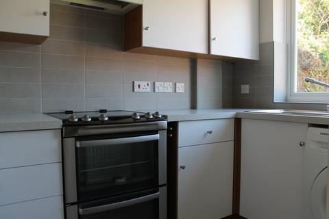 2 bedroom terraced house to rent, Wordsworth Mead, Redhill