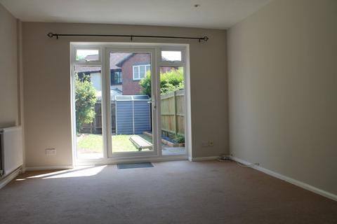 2 bedroom terraced house to rent, Wordsworth Mead, Redhill