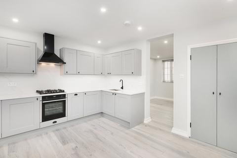 Studio to rent, Fouberts Place, Soho, W1F