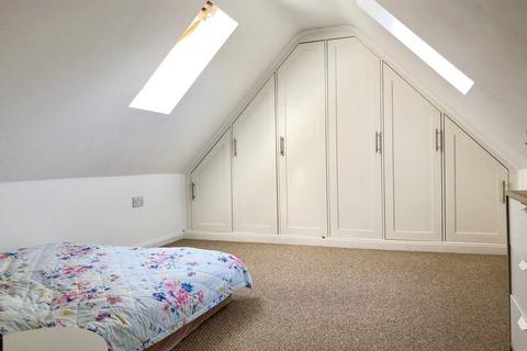 1 bedroom maisonette for sale, London Road, Markyate