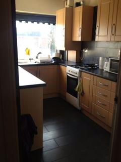 1 bedroom in a flat share to rent, West End Lane, Harlington, Hayes, UB3