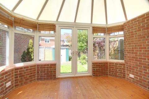 3 bedroom semi-detached house to rent, Thyme Avenue, Whiteley