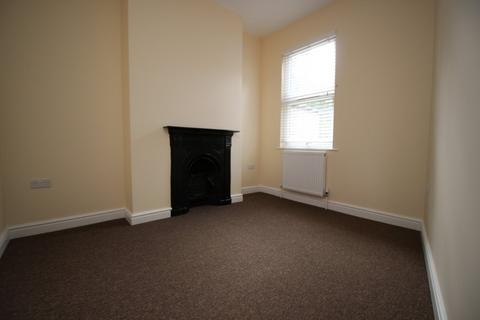 2 bedroom flat to rent, Woodlands Park Road, Turnpike Lane N15