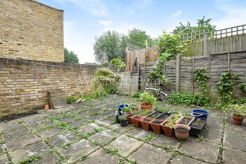 2 bedroom ground floor flat for sale, Bowes Road, Palmers Green N13