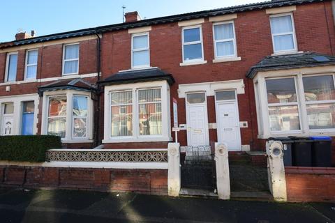 Studio to rent, Keswick Road, Blackpool