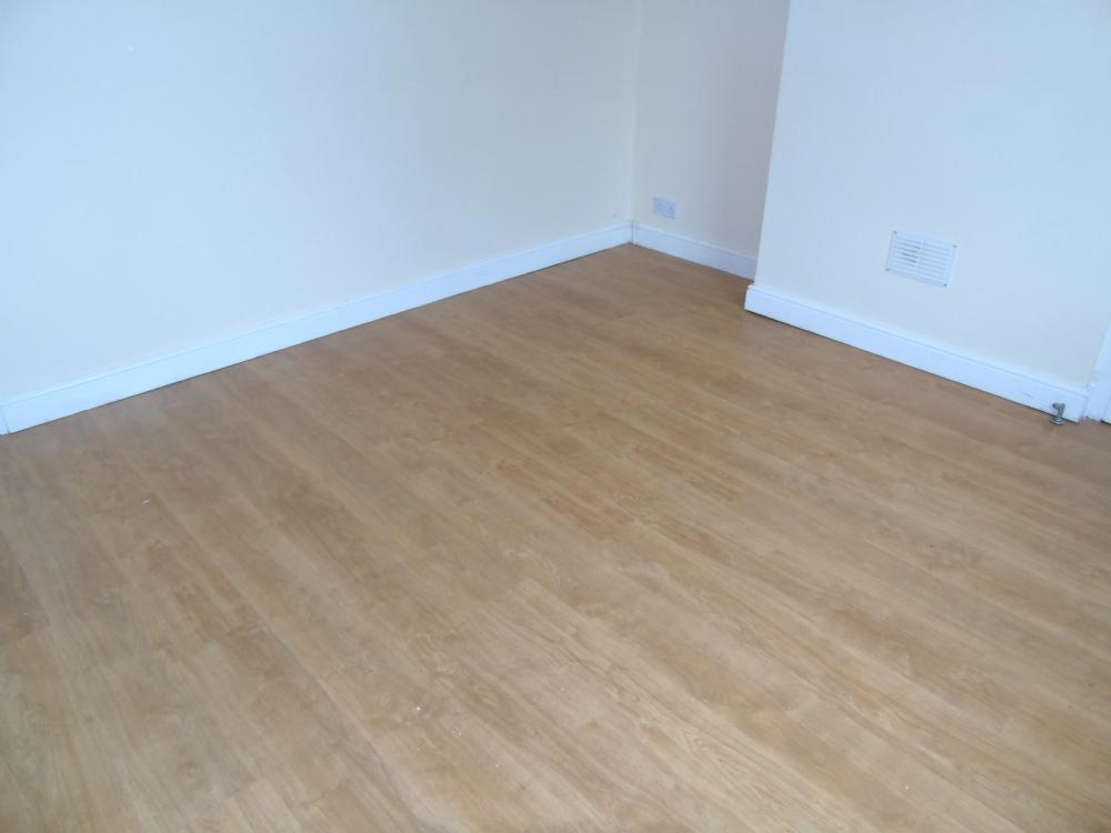 PRIESTSIC ROAD, SUTTON IN ASHFIELD 3 bed terraced house £750 pcm (£173 pw)