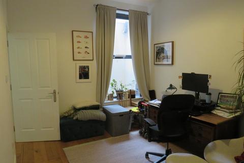 3 bedroom maisonette to rent, Gladsmuir Road, Whitehall Park, N19
