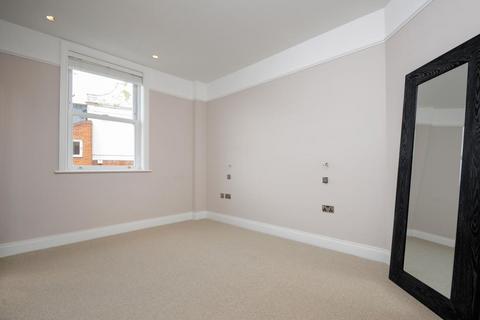undefined, Sheen Park,  Richmond,  TW9