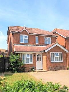 4 bedroom detached house to rent, Cabot Close, Eastbourne, East Sussex BN23