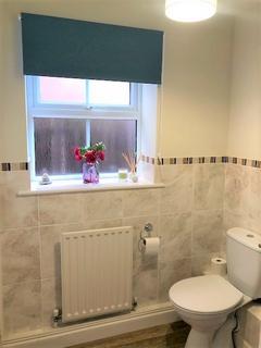 4 bedroom detached house to rent, Cabot Close, Eastbourne, East Sussex BN23