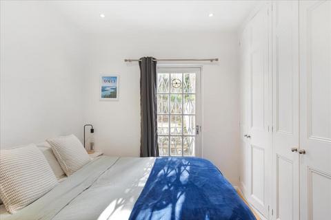 2 bedroom flat to rent, Fulham Park Gardens, Fulham, London, SW6