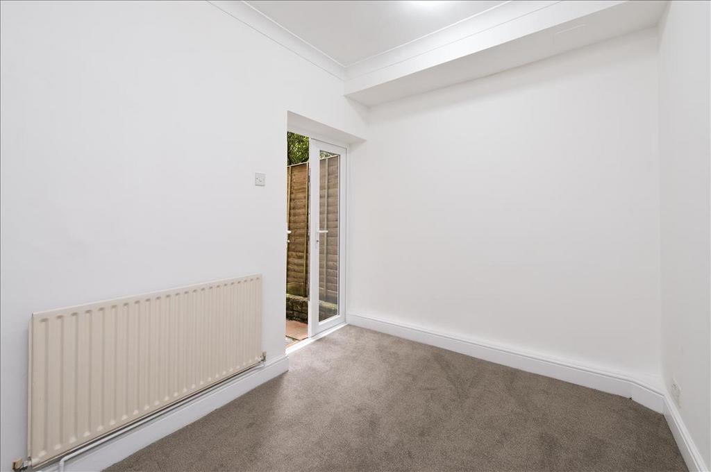 Apartment in London - View 3