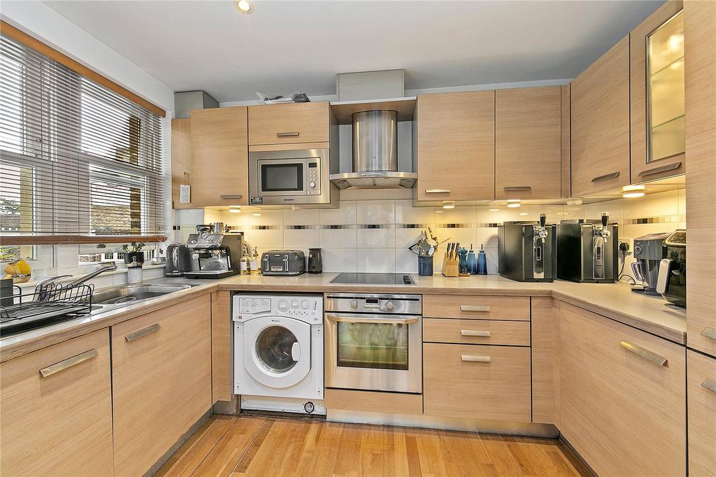 Apartment in St Margarets - View 4
