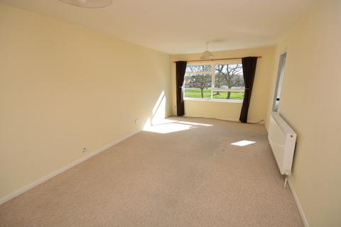 2 bedroom flat to rent, Chalgrove Road, Lea Park, Thame