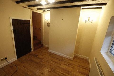 2 bedroom house to rent, Gospel End Street, DY3