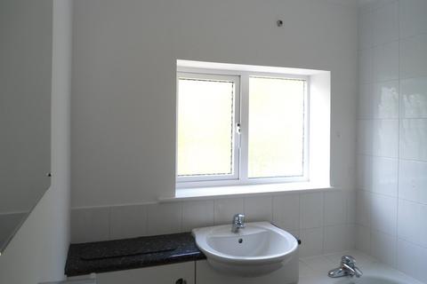 4 bedroom terraced house to rent, Upper Bevendean Avenue, Bevendean